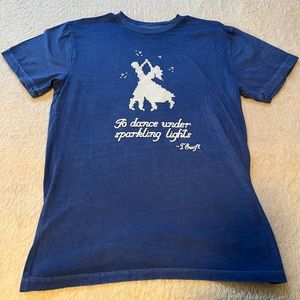 taylor swift blue christmas tree farm shirt size large